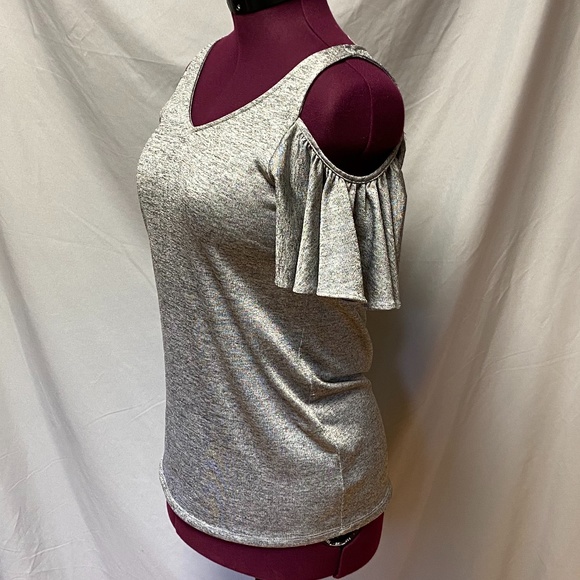 Philosophy Republic Clothing cold shoulder top - Picture 2 of 7